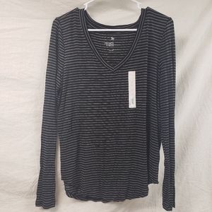 NEW, SO Favorite V neck, Womens medium black With white Stripes Lightweight